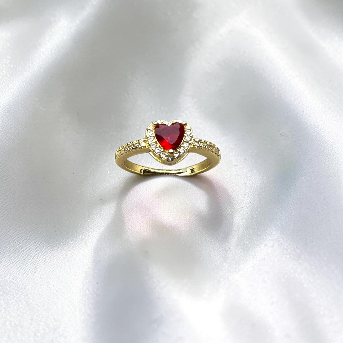 Red lune Ring