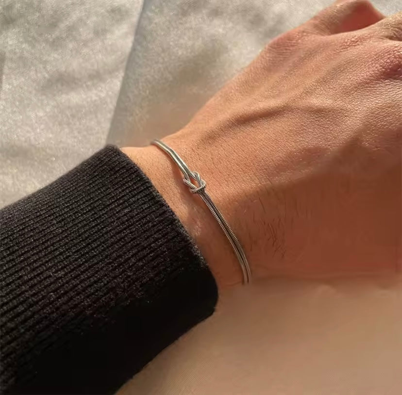 Infinity Knot