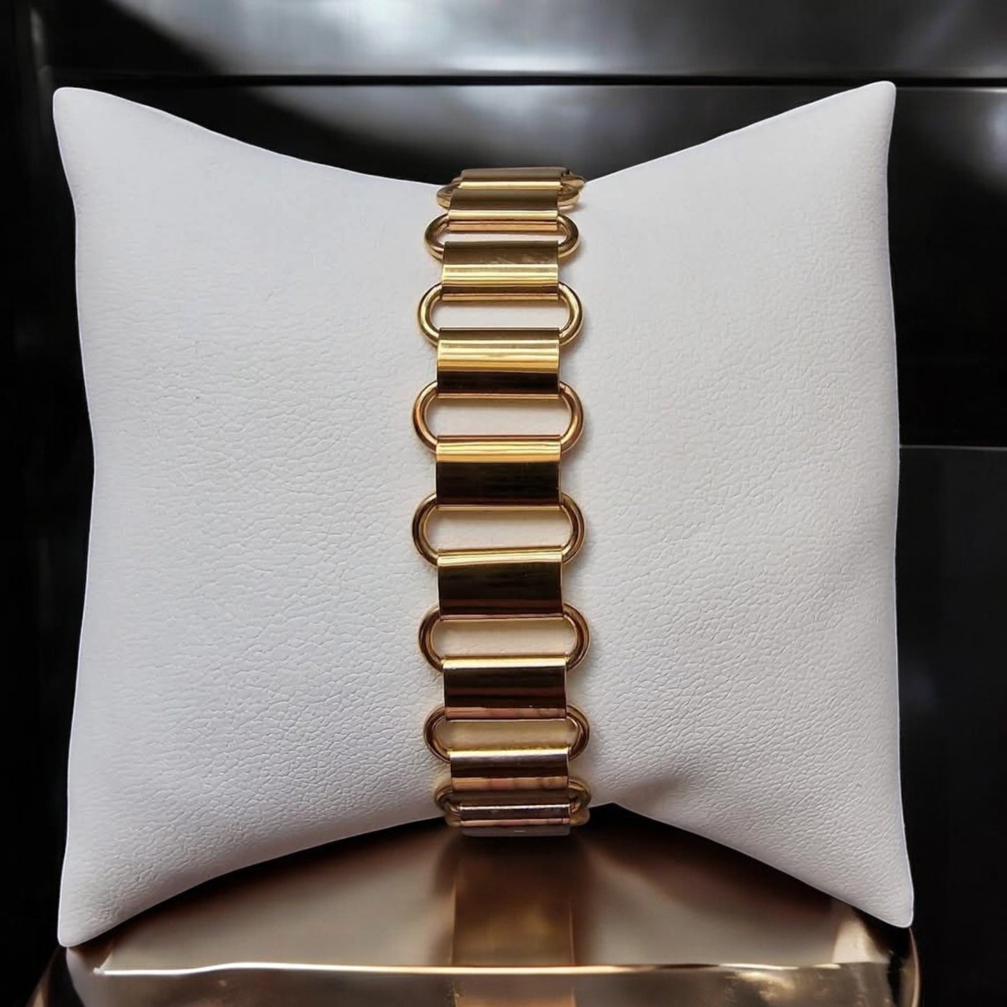 Elegant Edge
