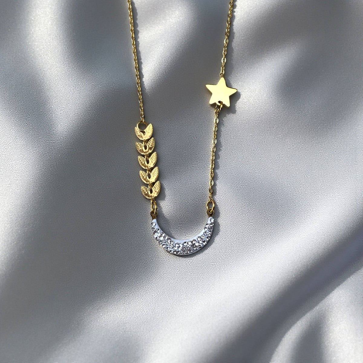 Royal Moon