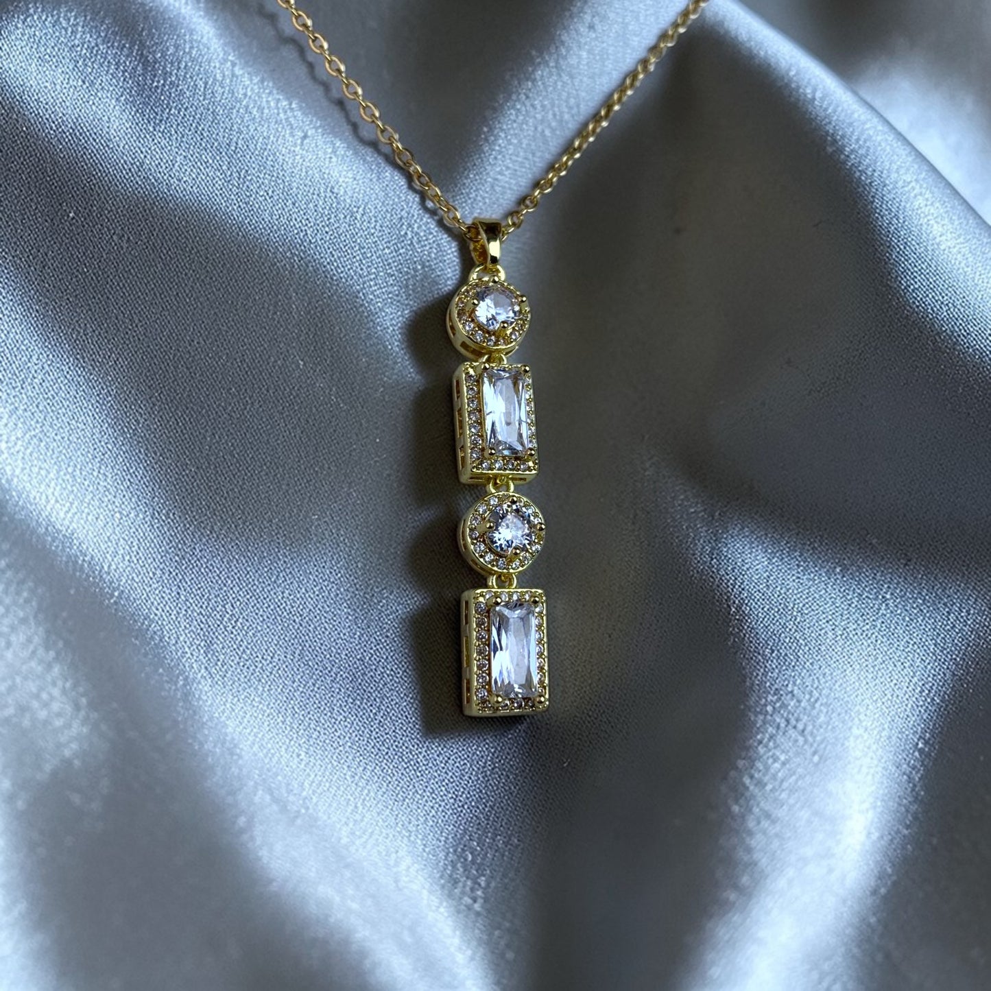 Royal Aura