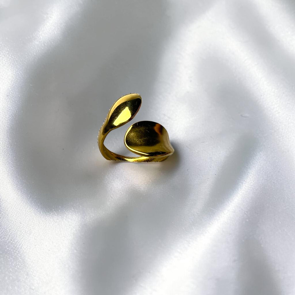 Amara Ring