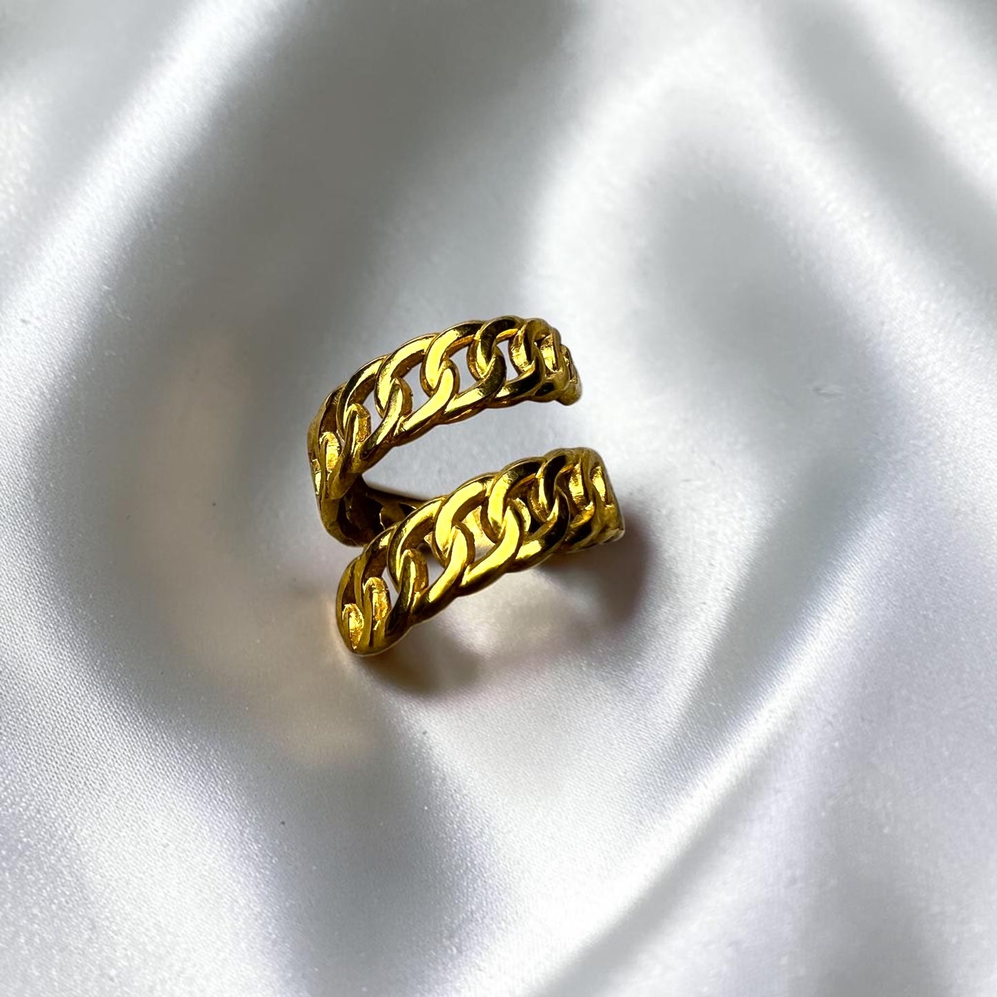 Aveline Ring