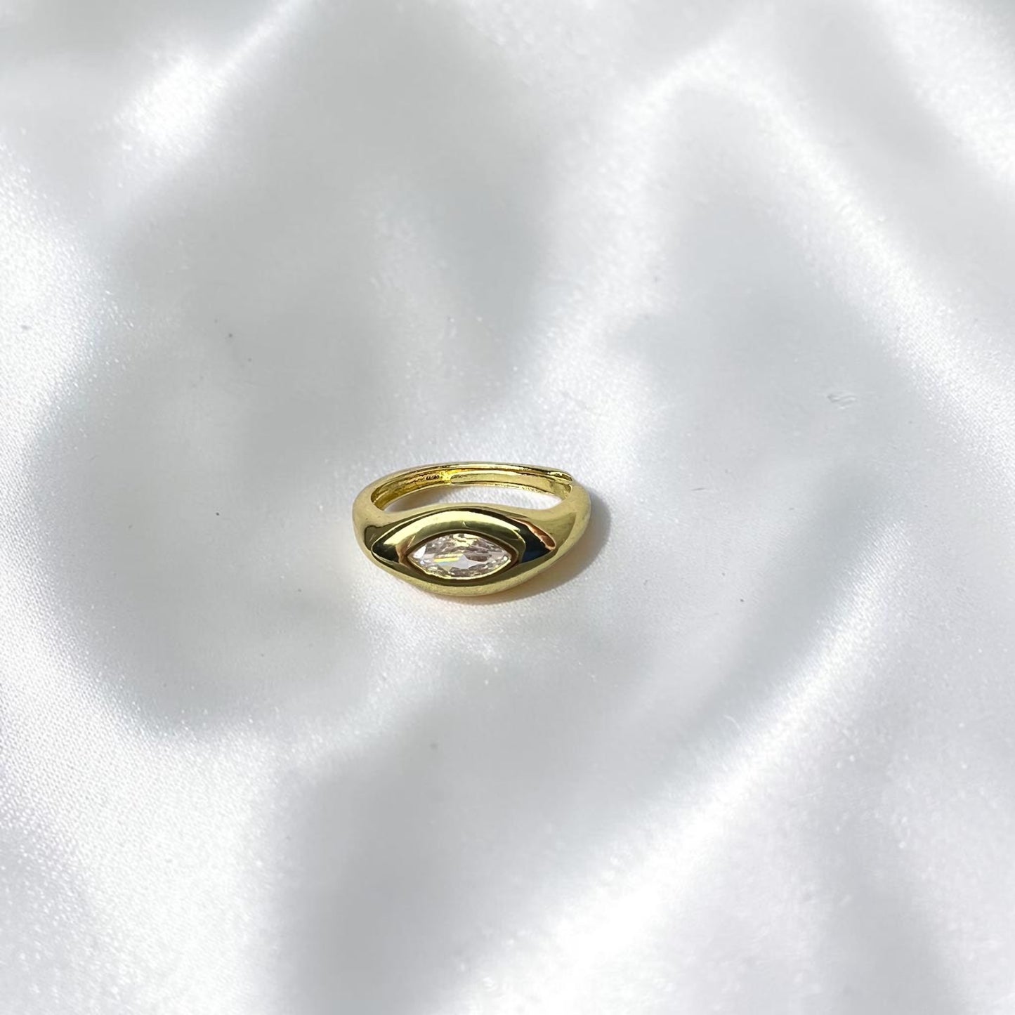 Nera pinky Ring