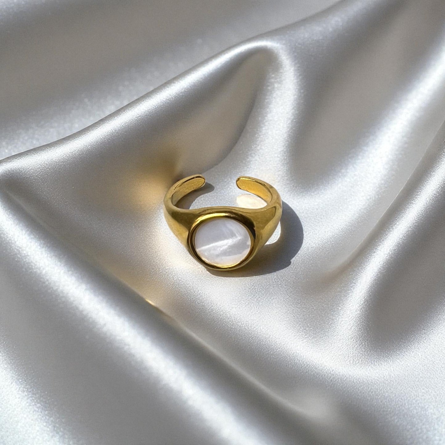 Solenne Ring