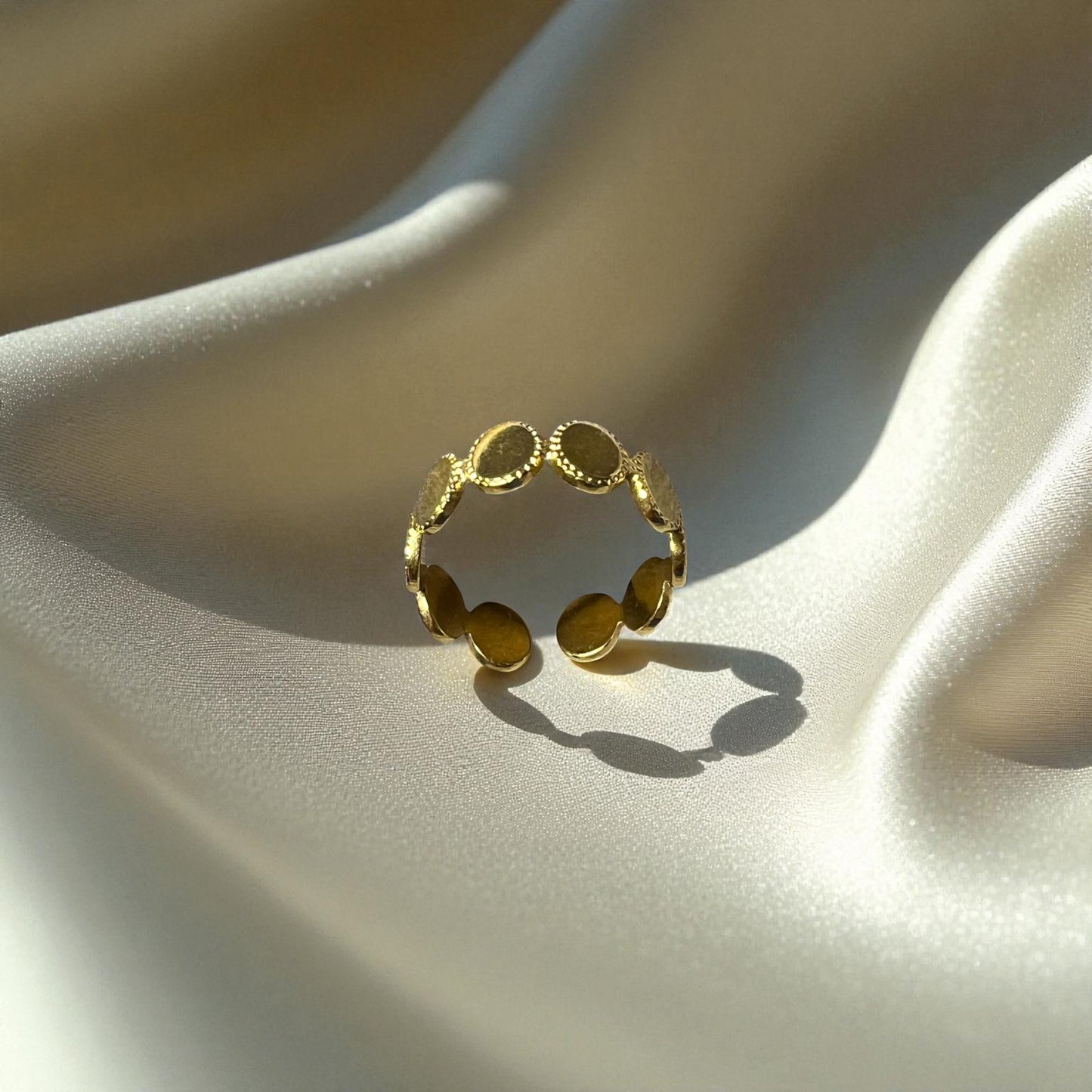 Vespera Ring